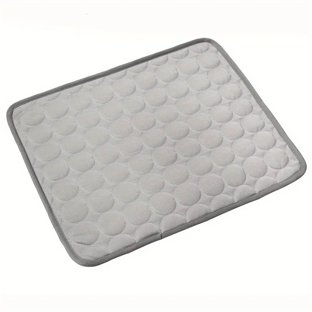 Pet Ice Cooling Mat – Breathable Ice Silk Washable Dog & Cat Bed for Summer