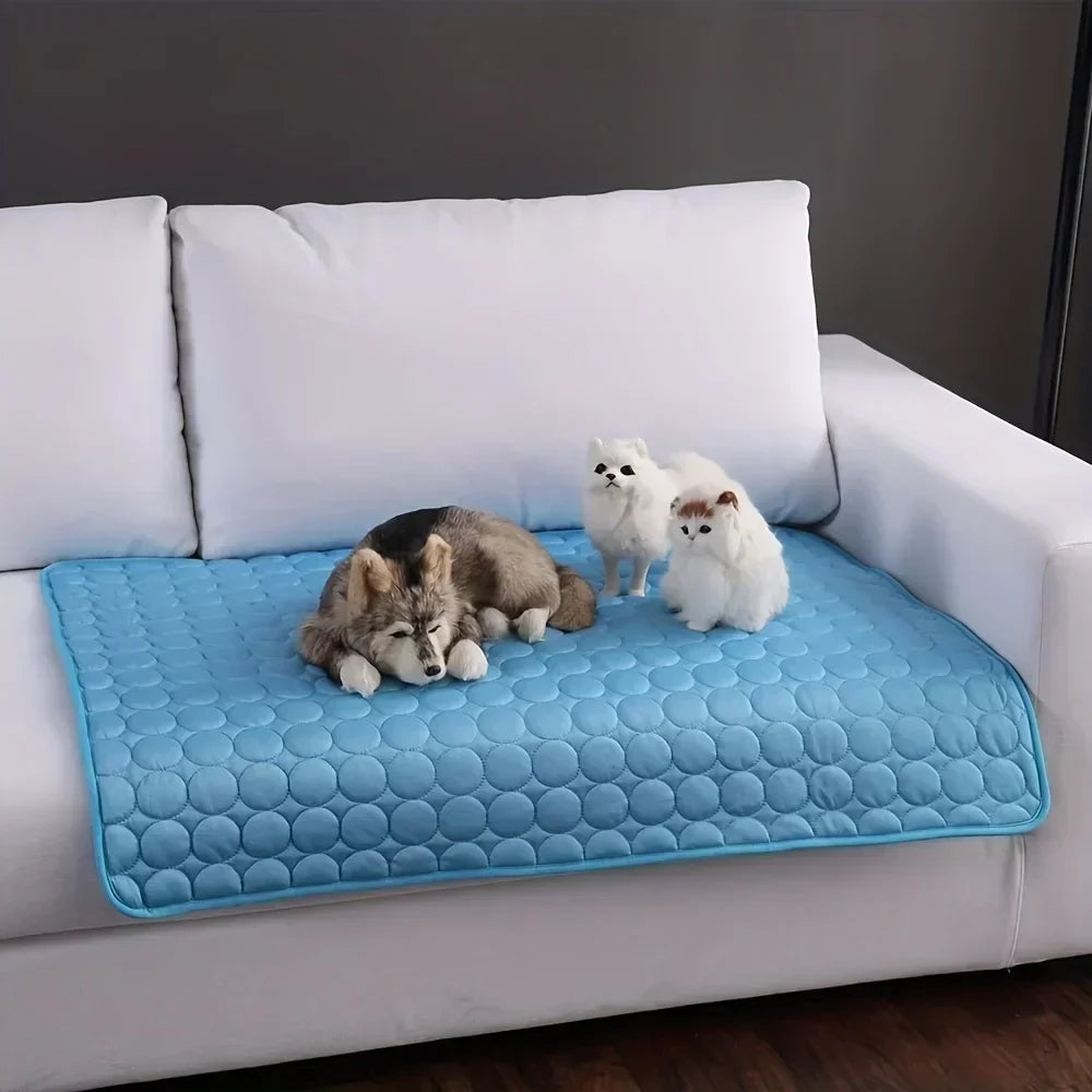 Pet Ice Cooling Mat – Breathable Ice Silk Washable Dog & Cat Bed for Summer