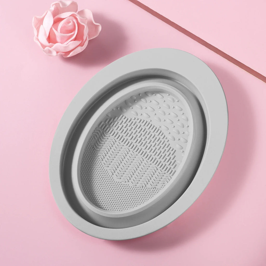 Foldable Silicone Makeup Brush Cleaning Bowl – Portable Brush Cleaner Pad